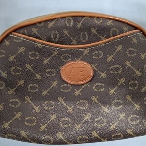 American Eagle compact cosmetic bag in good condition.